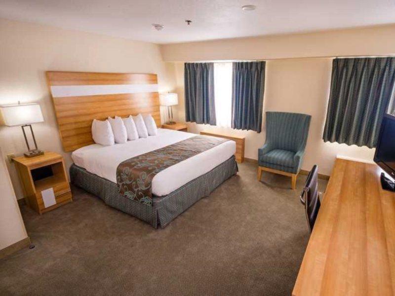 Hampton By Hilton Grand Cayman Seven Mile Beach George Town Extérieur photo